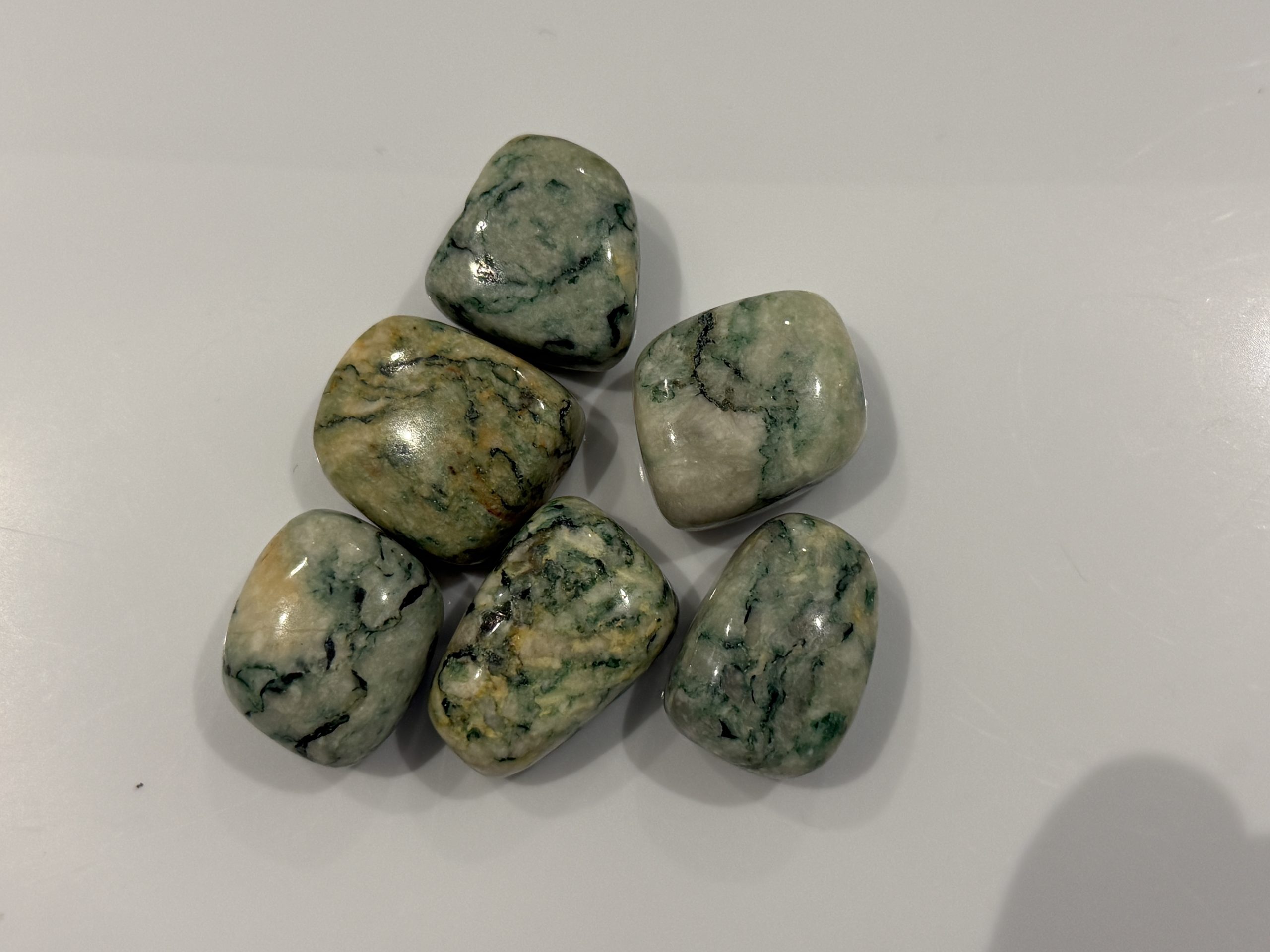 Tumbled Mariposite